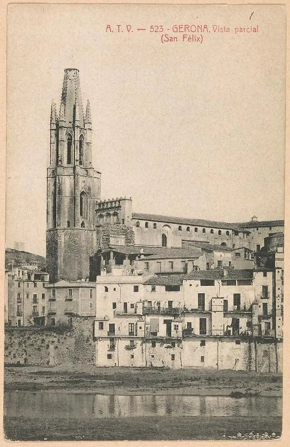 Girona La Lleona Apartment