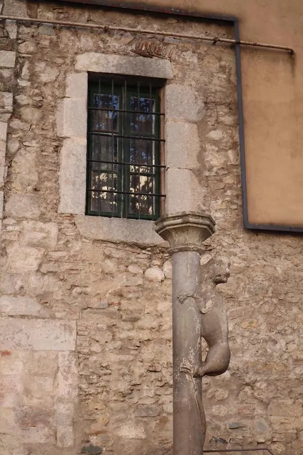 Girona La Lleona Apartment 0*,